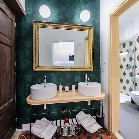 Casa Trilussa, Luxury House With Terrace - Trastevere Appartamento *