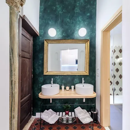 Casa Trilussa Luxury House With Terrace In Trastevere Rome