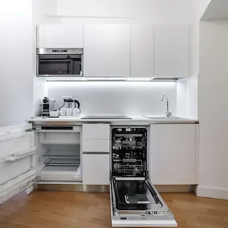 Casa Trilussa, Luxury House With Terrace - Trastevere شقة